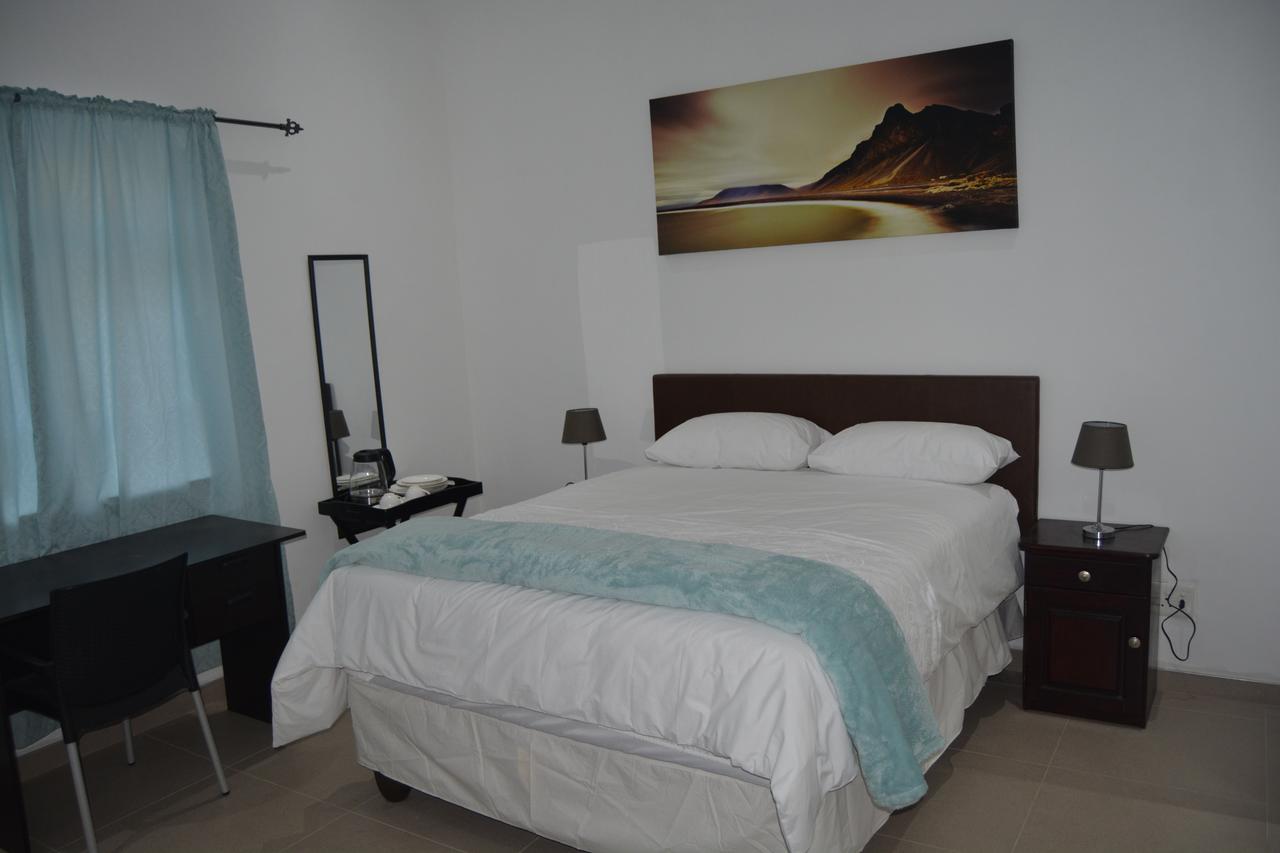 Fama Lodge Rm12 เคปทาวน์ ภายนอก รูปภาพ